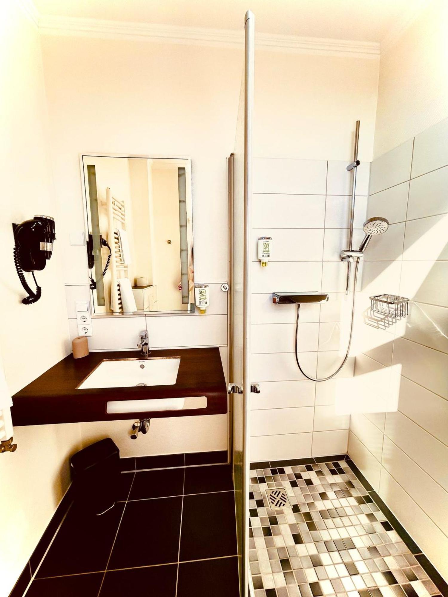 Kleine Moewe Hotel Borkum Ngoại thất bức ảnh